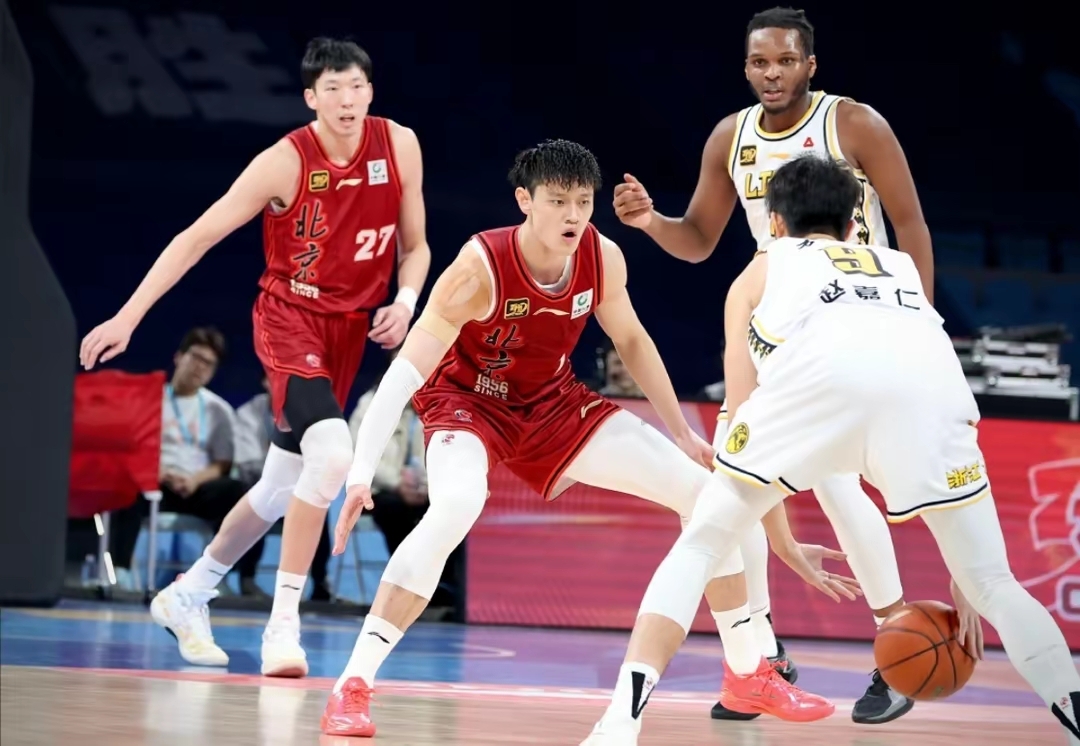 广州队绝杀浙江队,胡金秋关键制胜 广州队绝杀浙江队,胡金秋关键制胜