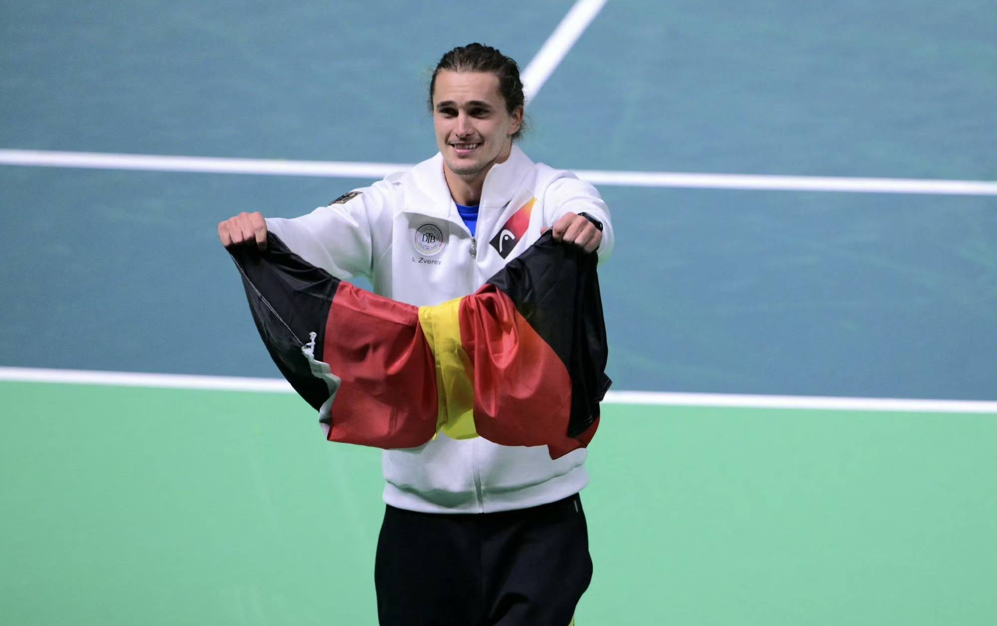 英国网球队翻盘德国网球队，兹维列夫打破历史纪录