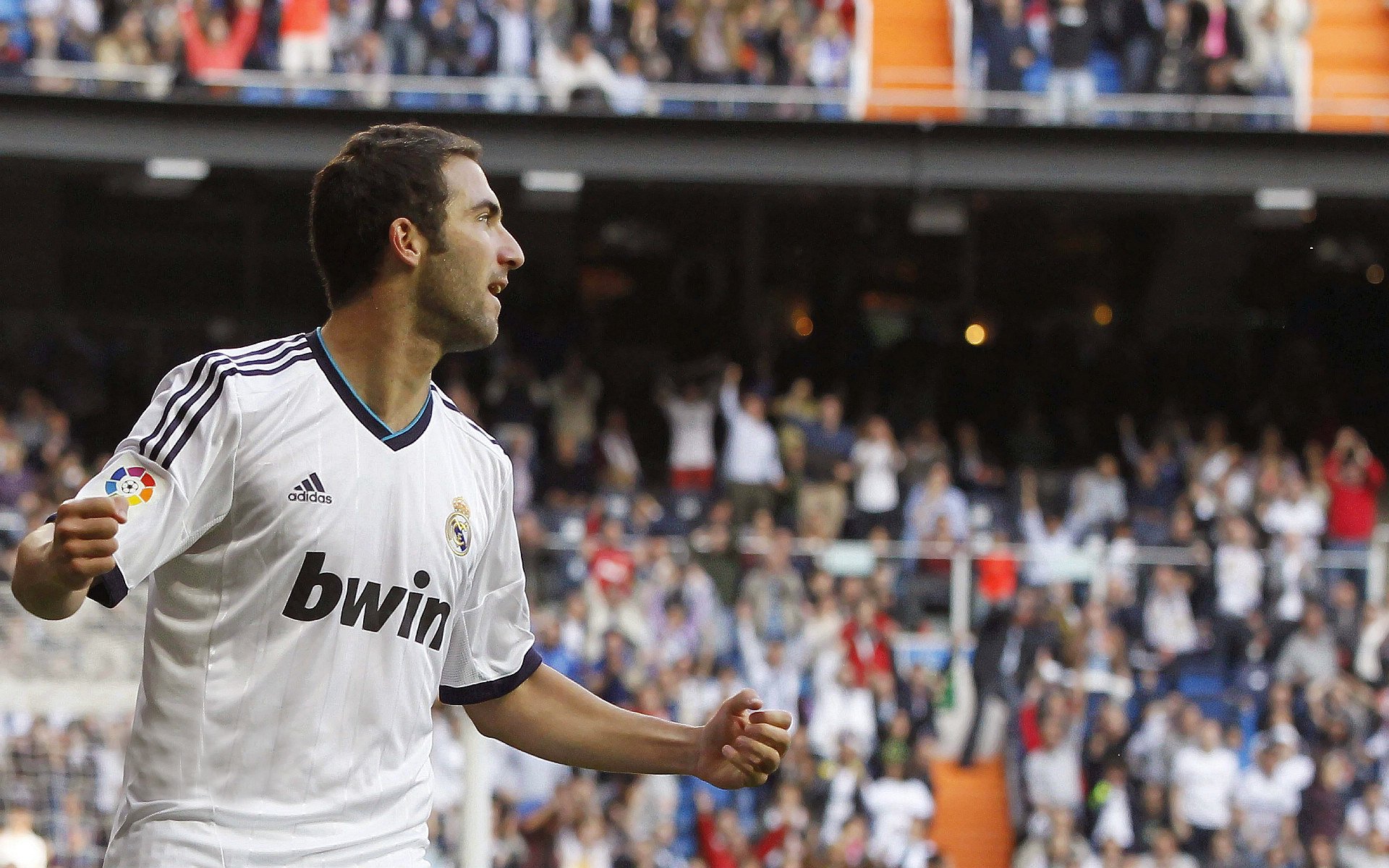 戈贝尔惊艳四座，北京队连续得分压制魔术，展现团队篮球新高度