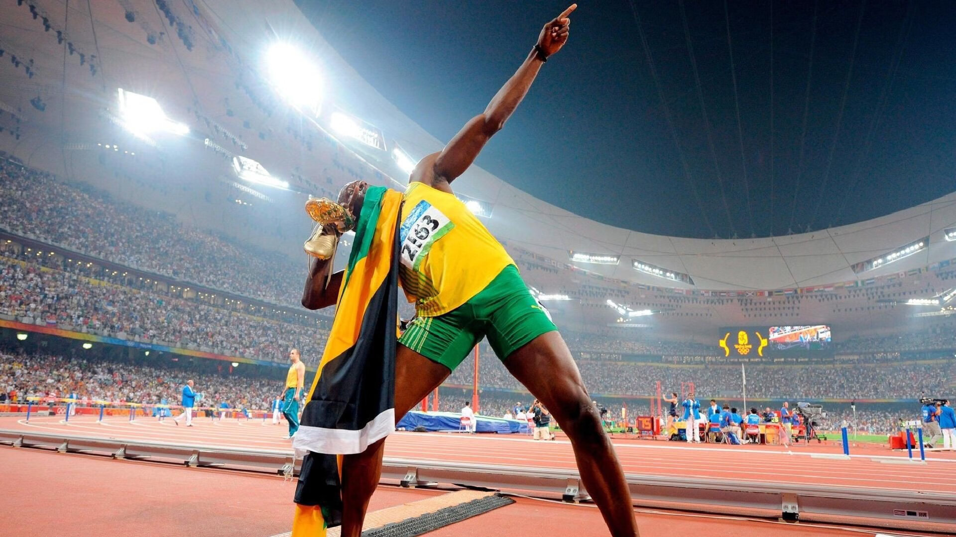 班凯罗大场面先生显威，湖人连续得分压制国王，锁定关键胜利